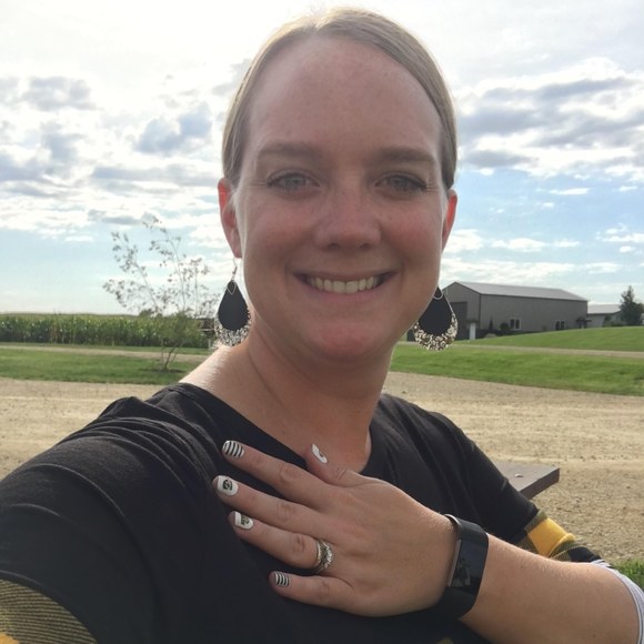 Meet your Posher, Becky - Picture 1 of 1